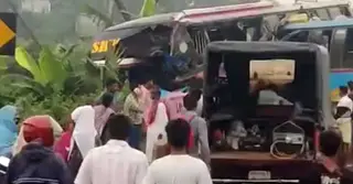 ময়মনসিংহে দুই বাসের মুখোমুখি সংঘর্ষে নিহত ২, আহত ১০